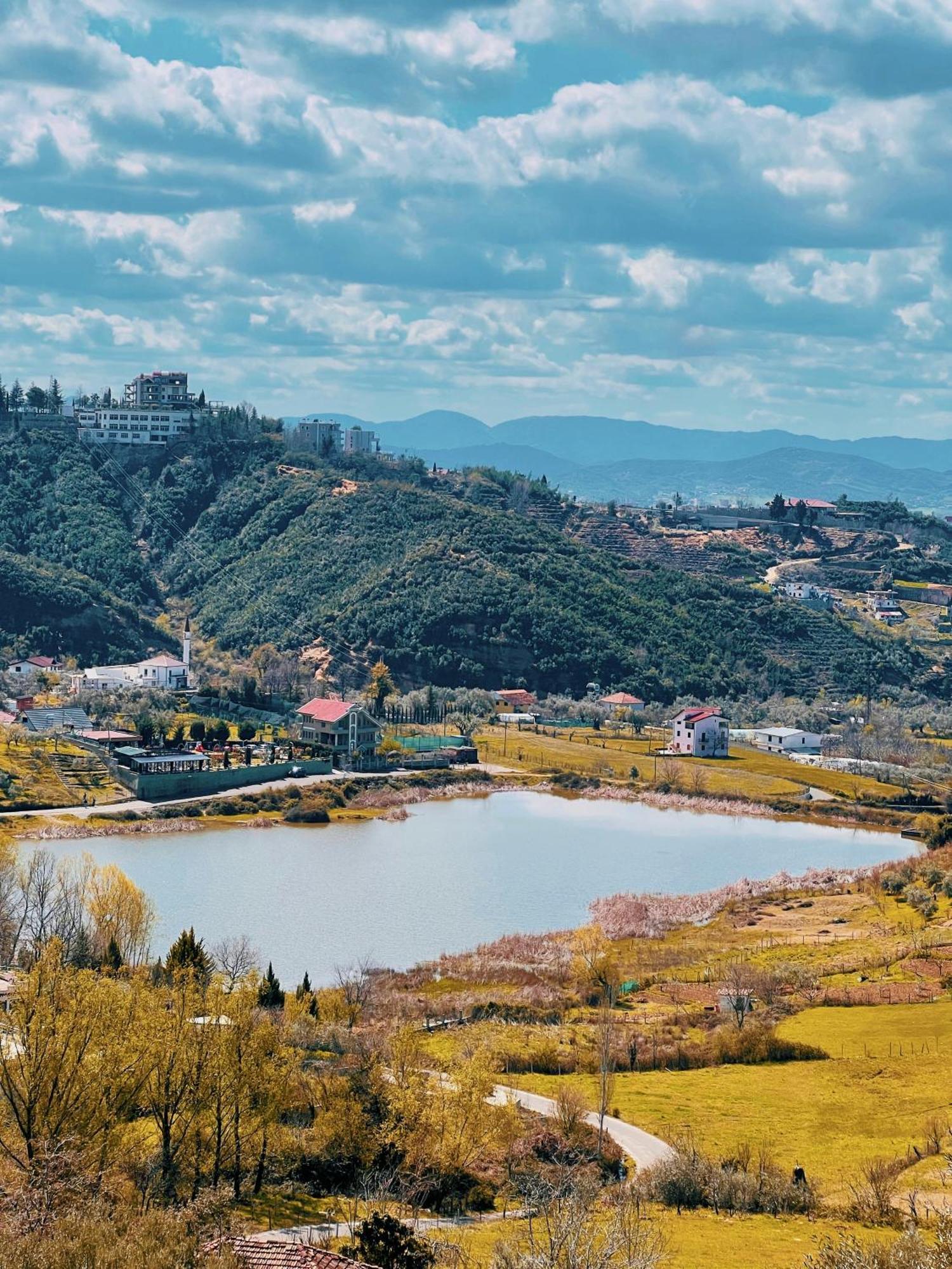 Chateau Fasel Tirana Kültér fotó