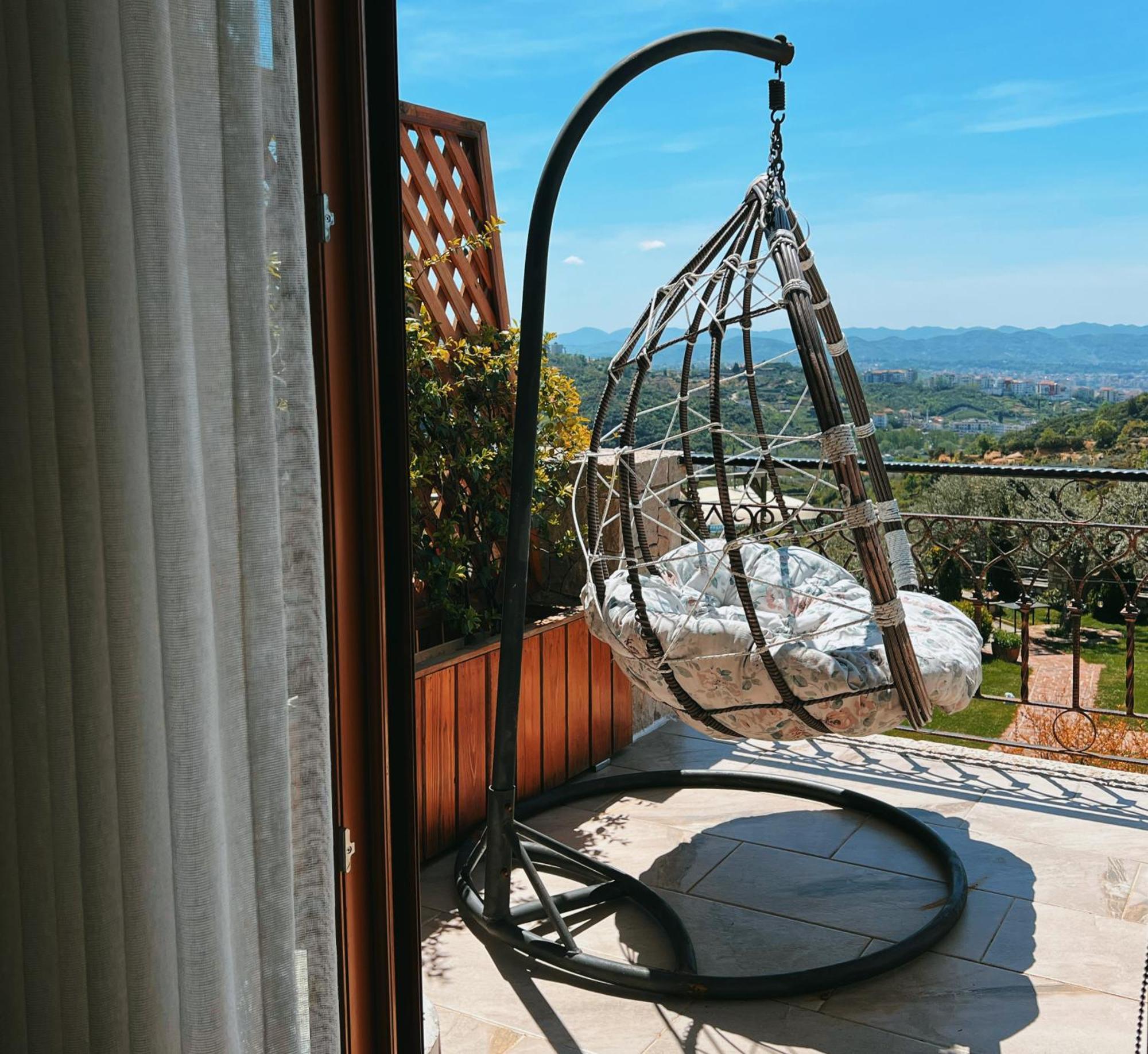 Chateau Fasel Tirana Kültér fotó
