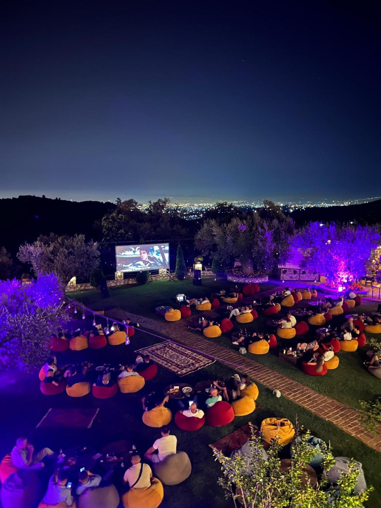 Chateau Fasel Tirana Kültér fotó