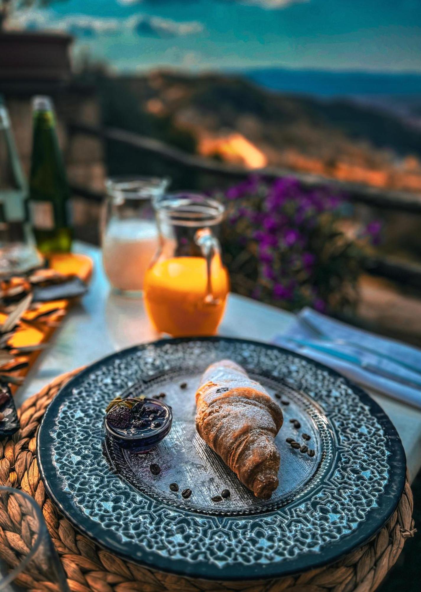 Chateau Fasel Tirana Kültér fotó