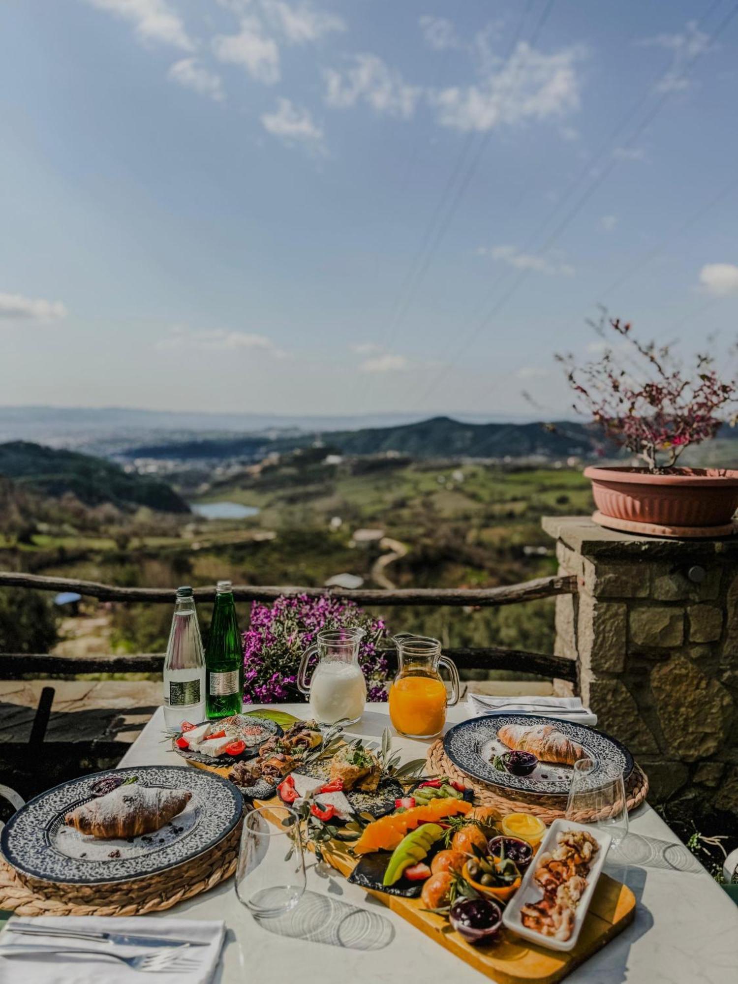 Chateau Fasel Tirana Kültér fotó