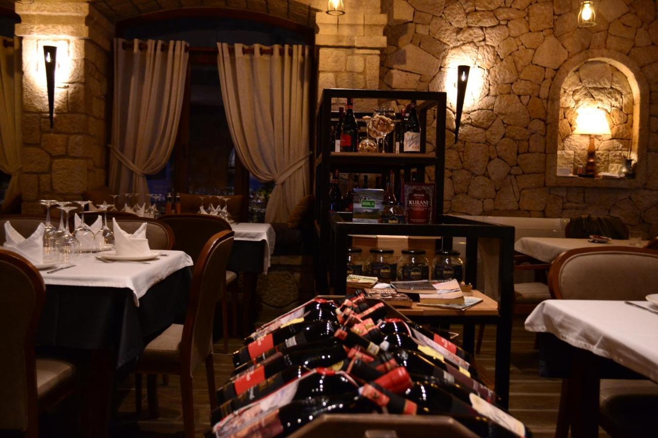 Chateau Fasel Tirana Kültér fotó