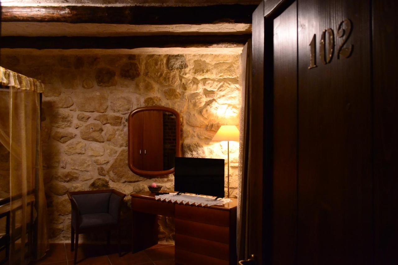 Chateau Fasel Tirana Kültér fotó